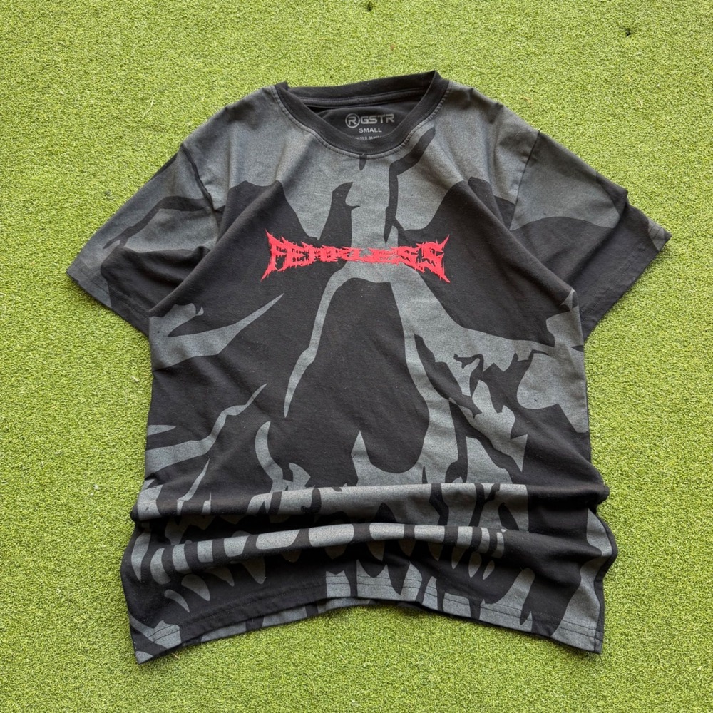 RGSTR Fearless Skull Graphic T-Shirt Mens Small Black Grey Red Heavy Metal Tee